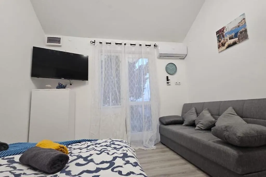 Apartmani Kuzman Ždrelac 0*,
